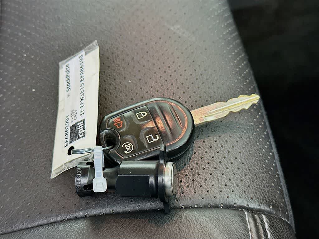 Thumbnail: 2014 Ford F-150 - 21