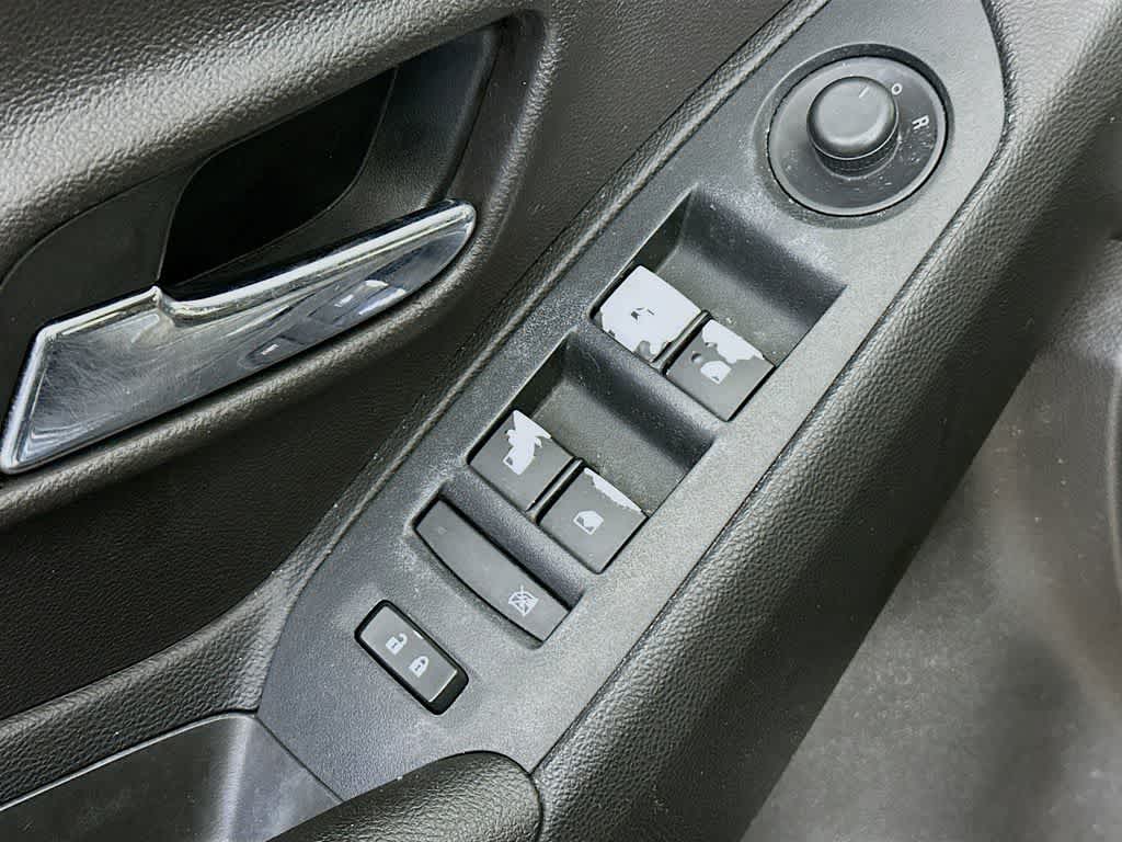 Thumbnail: 2018 Chevrolet Trax - 28