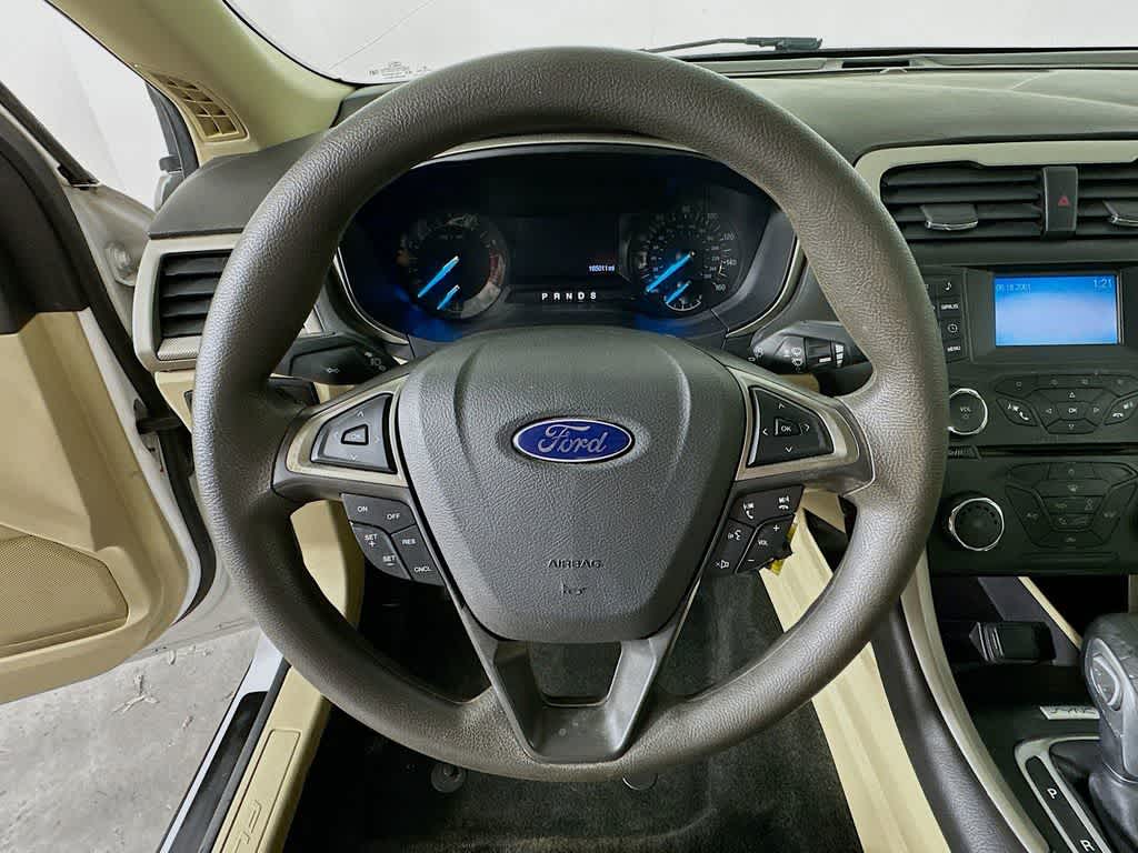 Thumbnail: 2016 Ford Fusion - 16