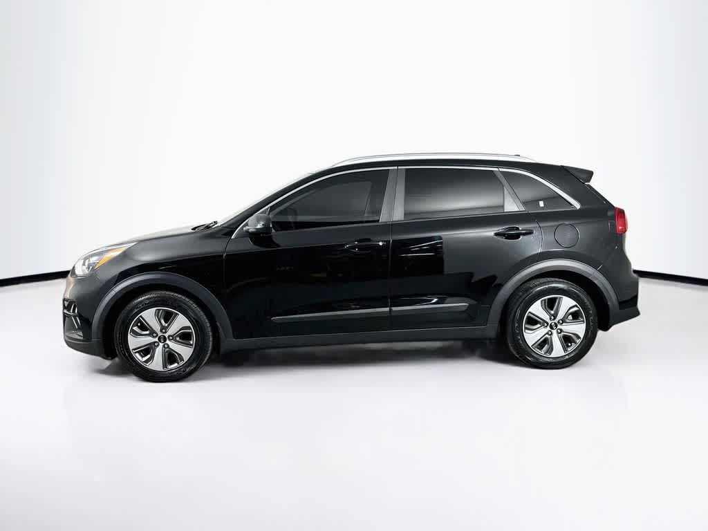 Thumbnail: 2020 Kia Niro - 3