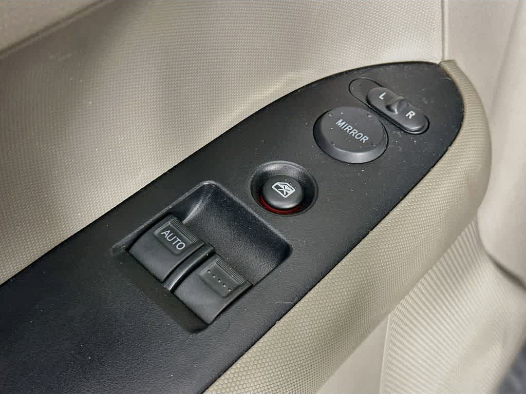 Thumbnail: 2011 Honda Element - 25