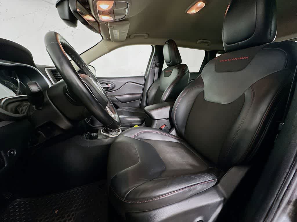 Thumbnail: 2015 Jeep Cherokee - 12