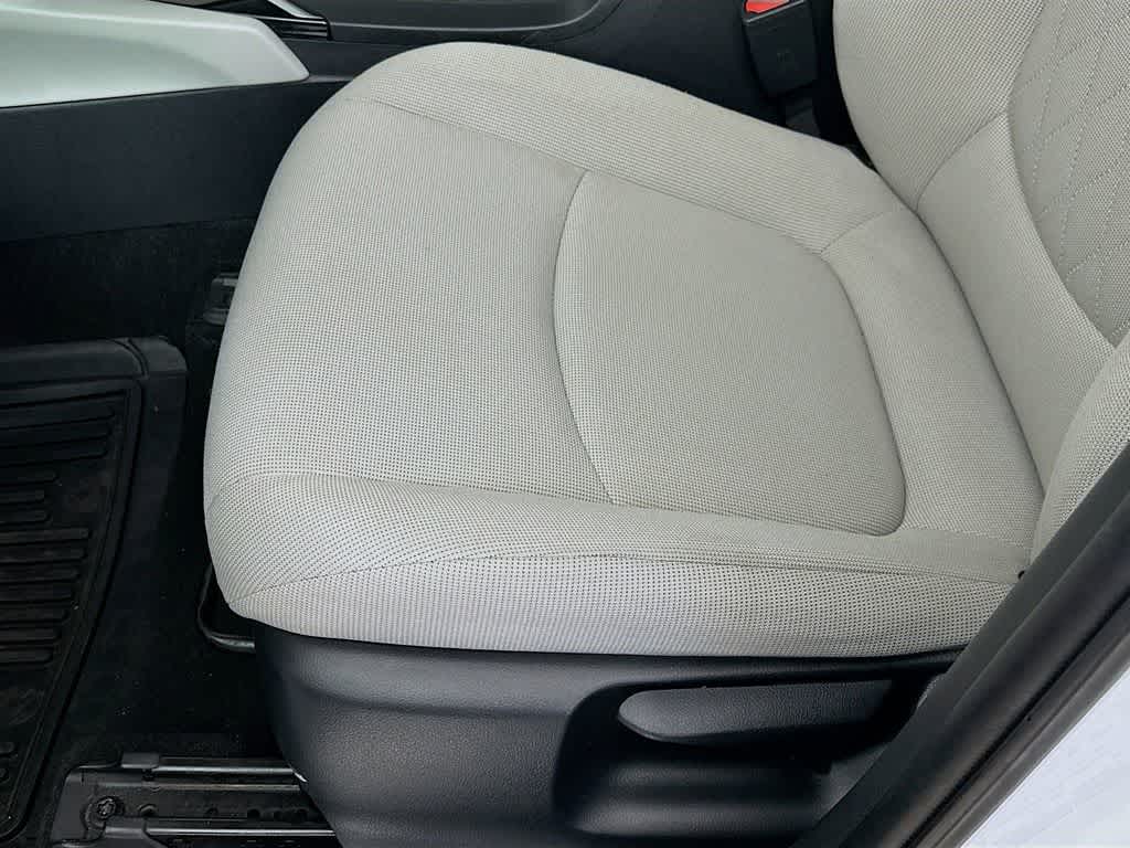 Thumbnail: 2022 Toyota Corolla Cross - 30