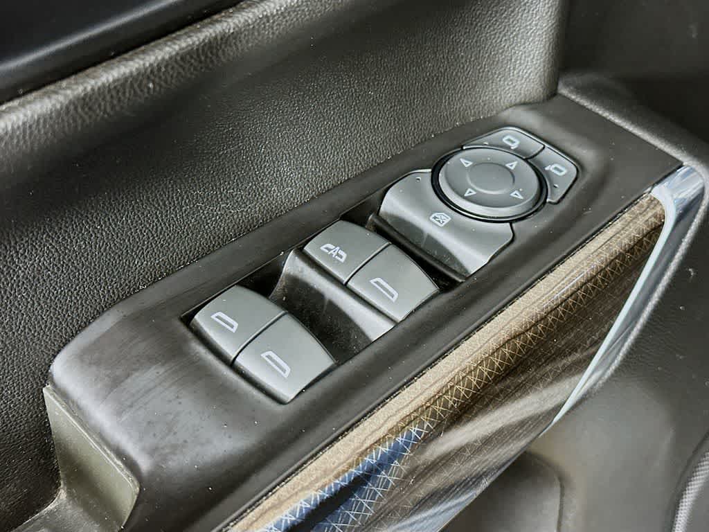 Thumbnail: 2019 Chevrolet Silverado 1500 - 28