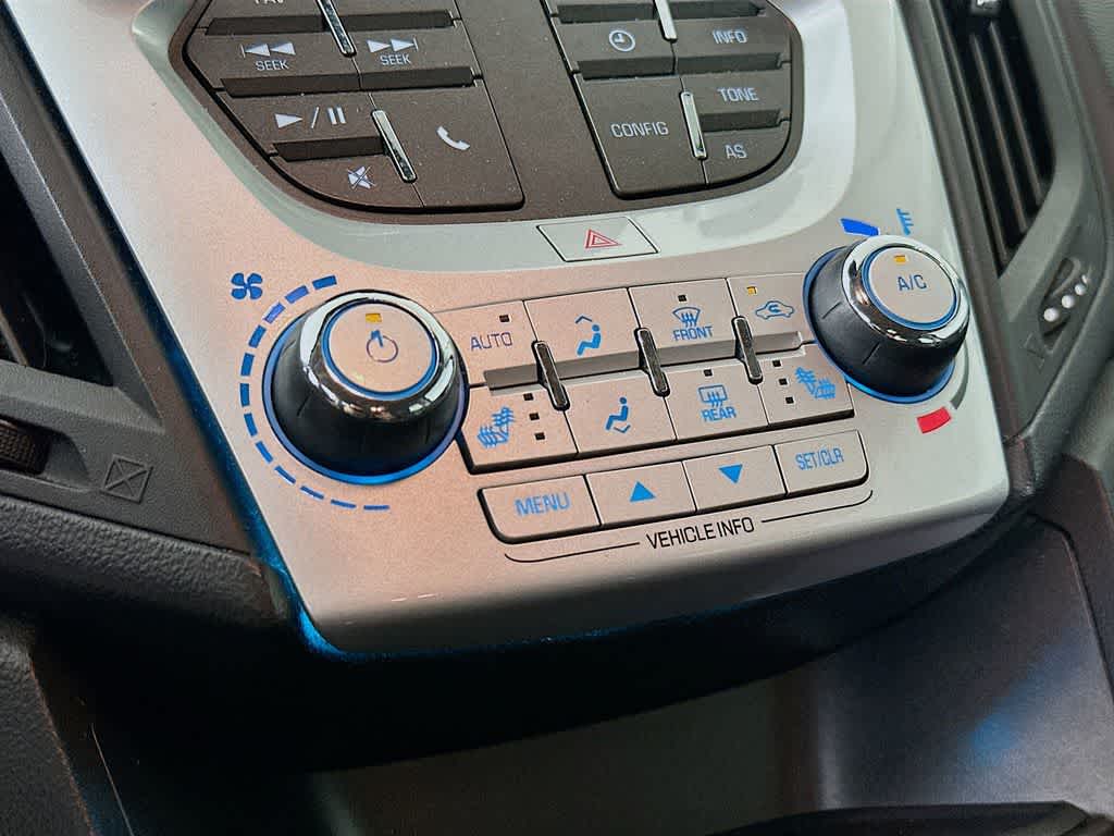 Thumbnail: 2016 Chevrolet Equinox - 16