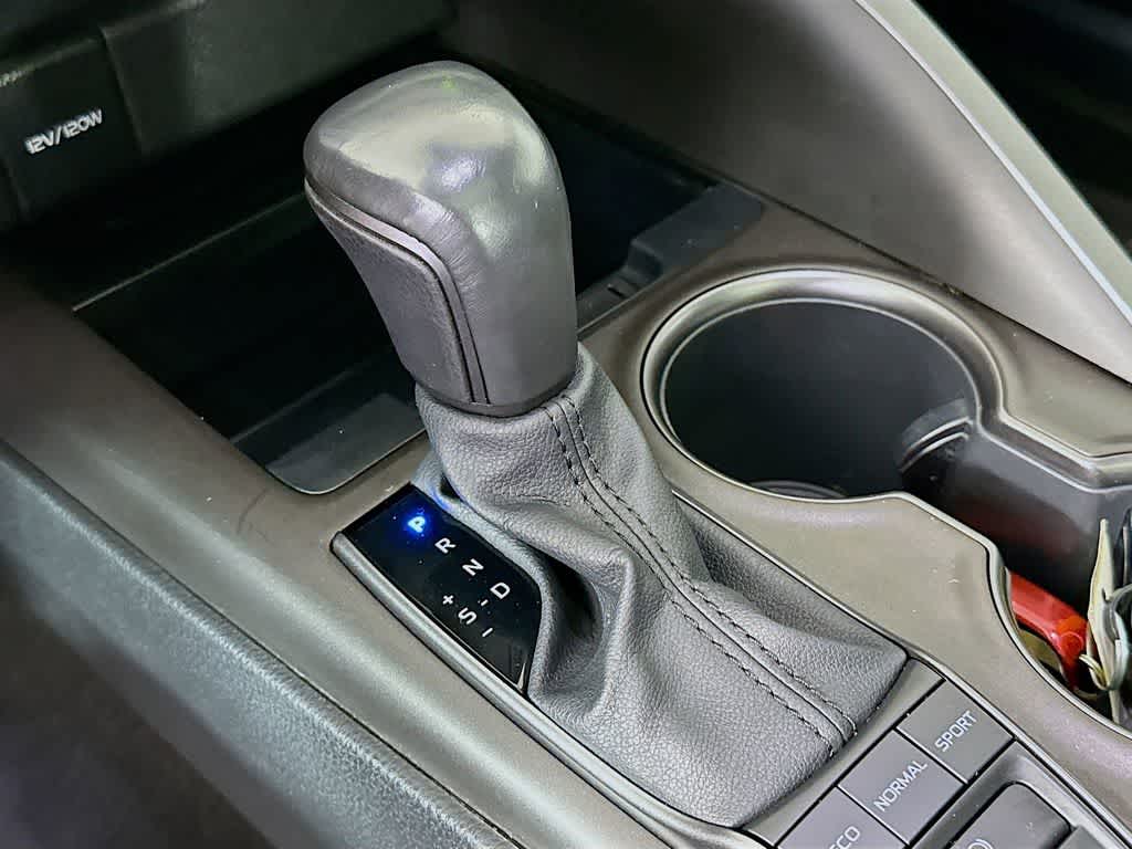 Thumbnail: 2021 Toyota Camry - 19
