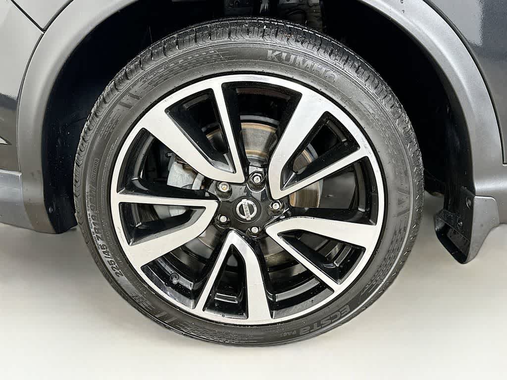 Thumbnail: 2017 Nissan Rogue Sport - 8