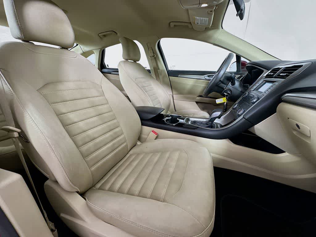 Thumbnail: 2015 Ford Fusion - 15