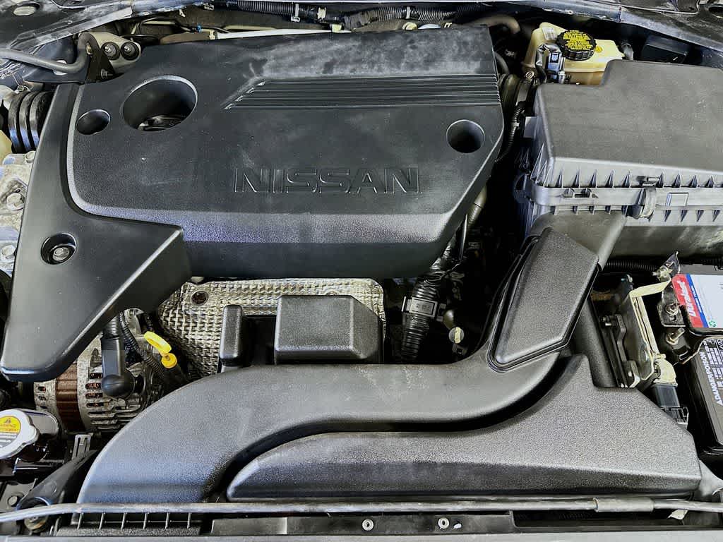 Thumbnail: 2017 Nissan Altima - 9