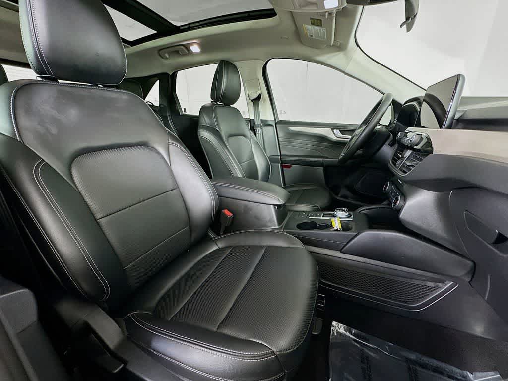 Thumbnail: 2022 Ford Escape - 15