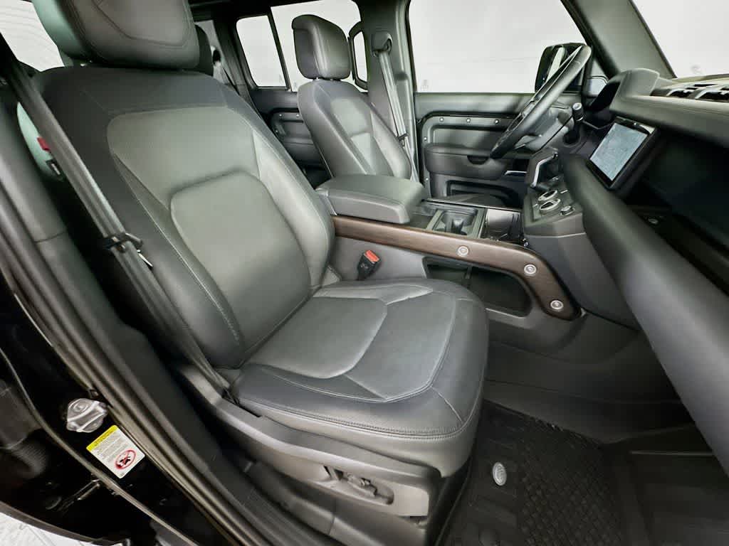Thumbnail: 2024 Land Rover Defender - 15