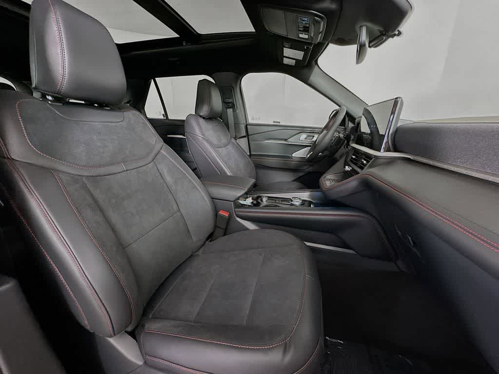 2025 Ford Explorer ST 15