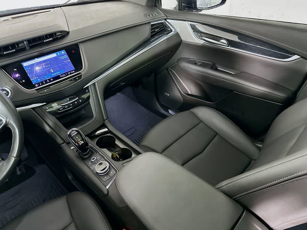 Thumbnail: 2023 Cadillac XT5 - 11