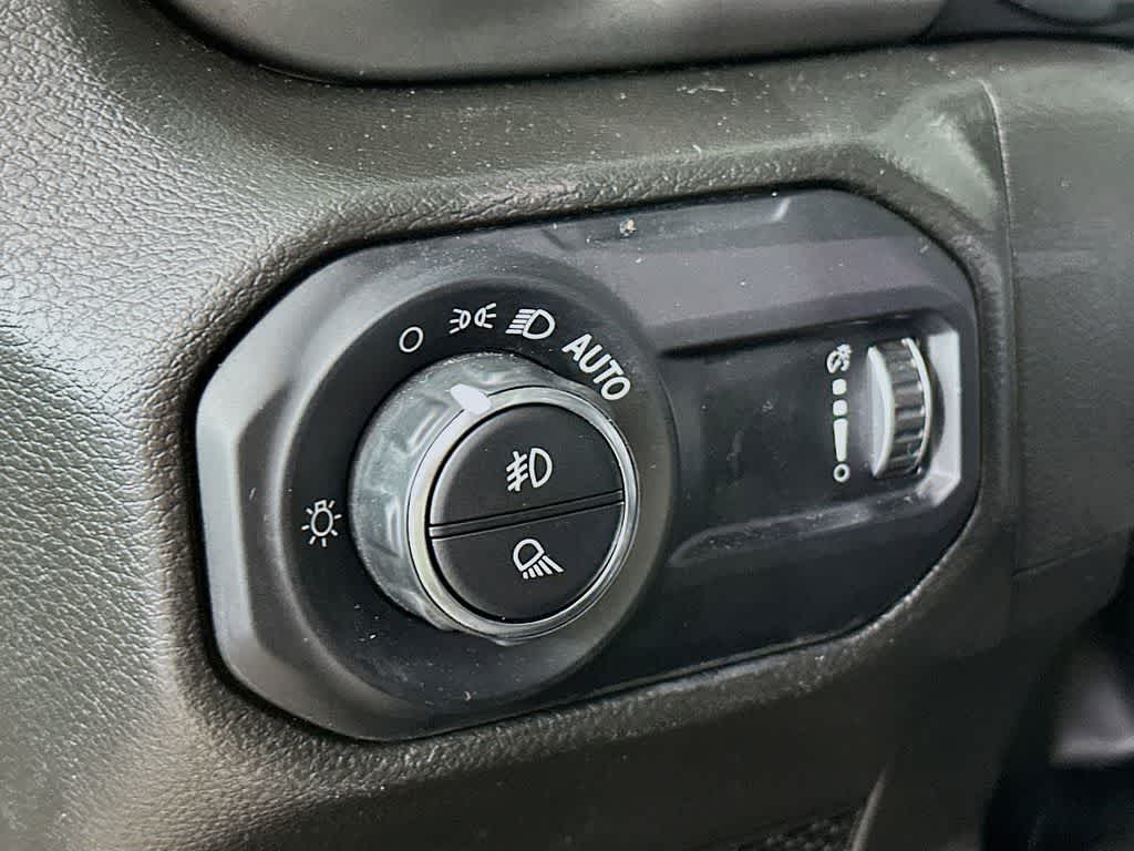 Thumbnail: 2023 Jeep Gladiator - 26