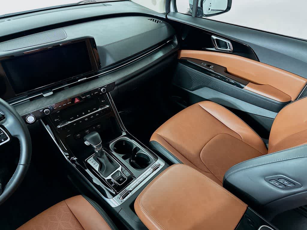 Thumbnail: 2022 Kia Carnival - 11