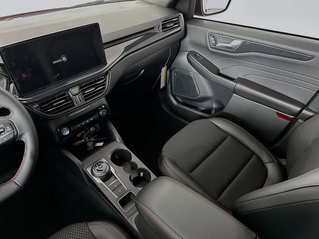 2025 Ford Escape ST-Line 11
