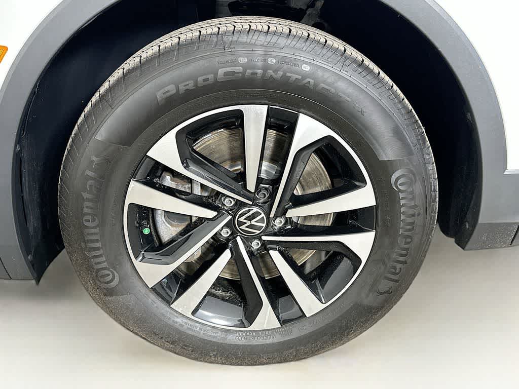 Thumbnail: 2022 Volkswagen Tiguan - 7