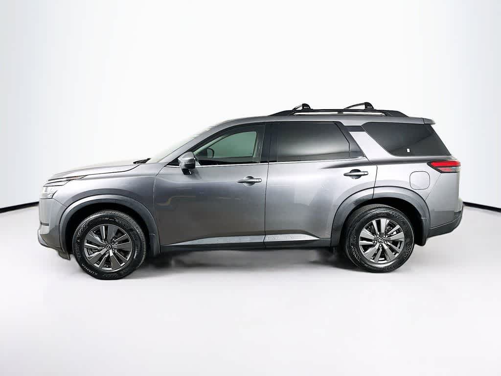 Thumbnail: 2022 Nissan Pathfinder - 3