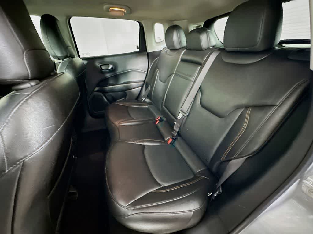 Thumbnail: 2020 Jeep Compass - 14