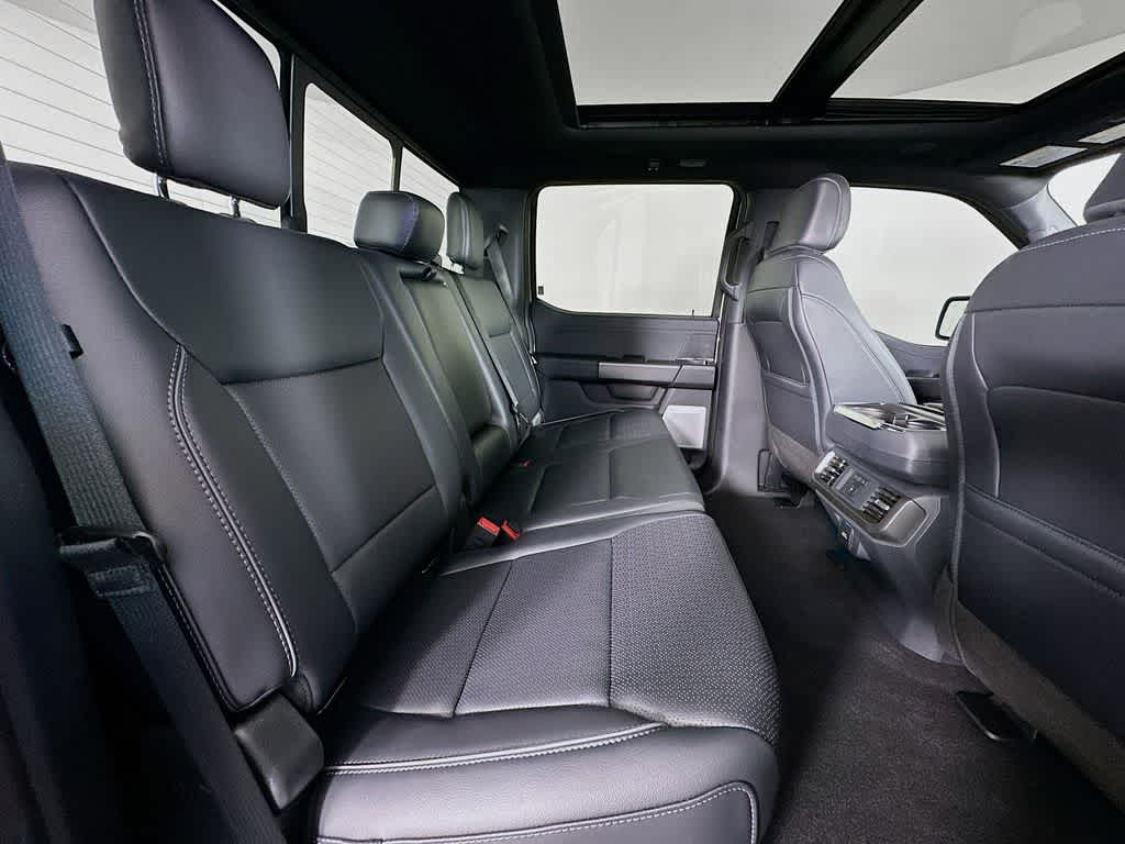 2025 Ford F-150 Lariat 34