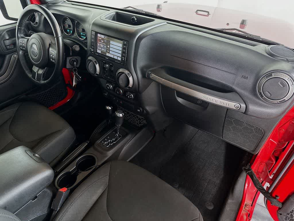 Thumbnail: 2015 Jeep Wrangler - 28