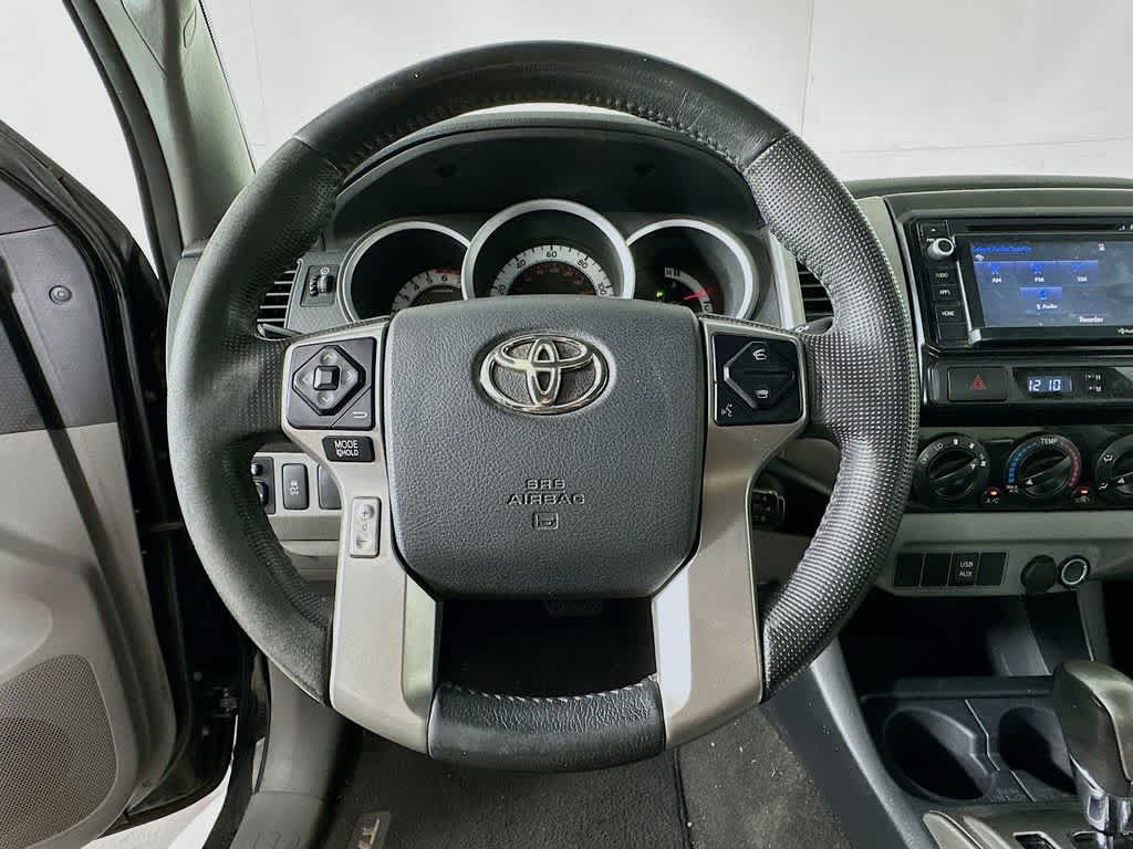 Thumbnail: 2014 Toyota Tacoma - 15
