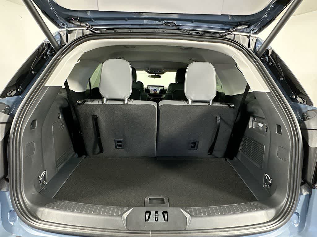 Thumbnail: 2026 Ford Explorer - 20