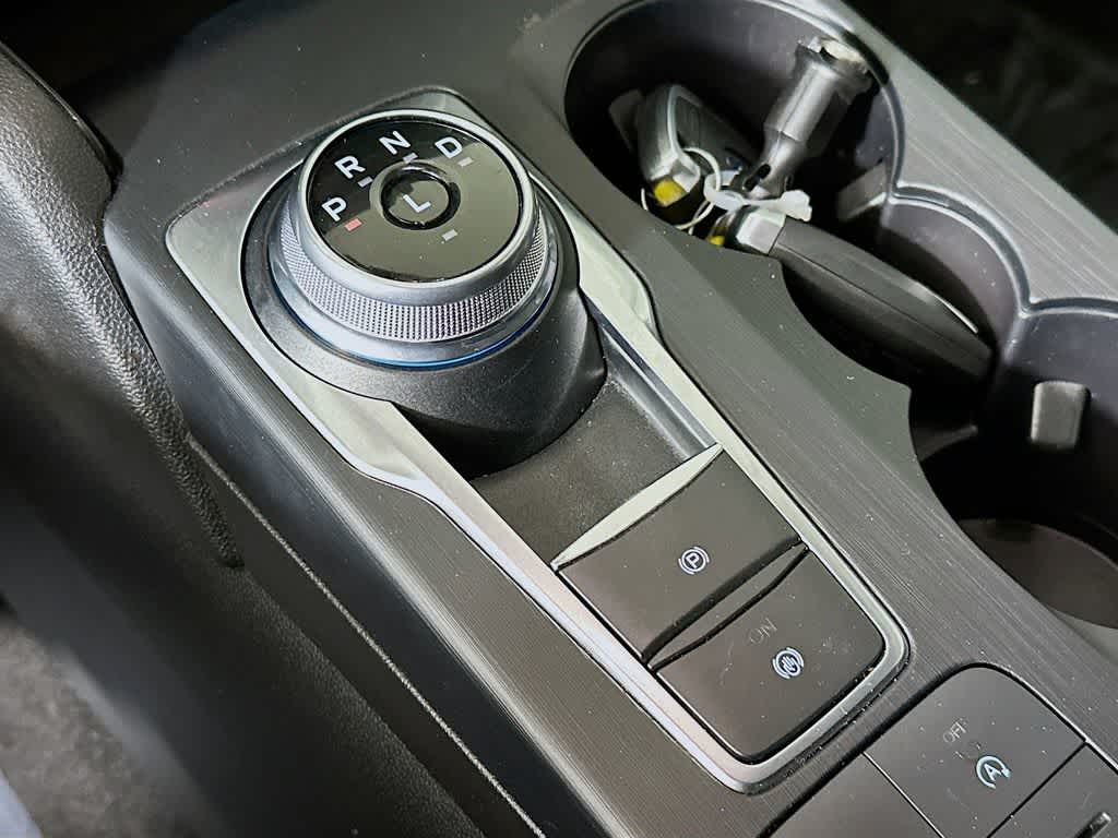 Thumbnail: 2022 Ford Escape - 17