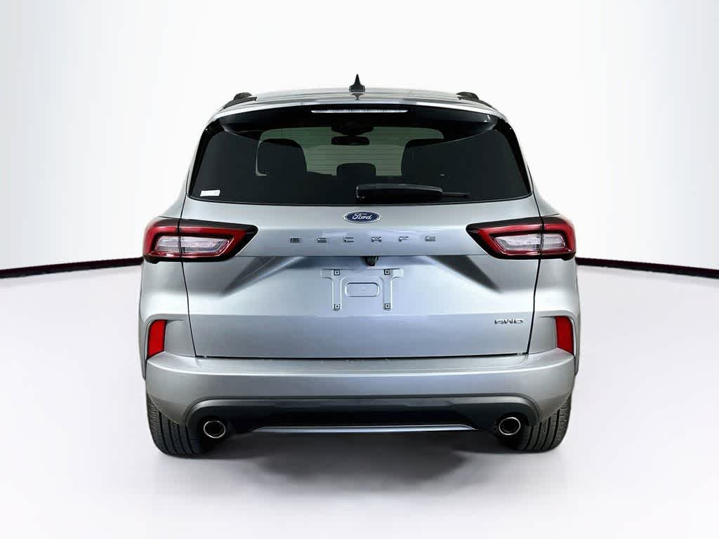 Thumbnail: 2023 Ford Escape - 5