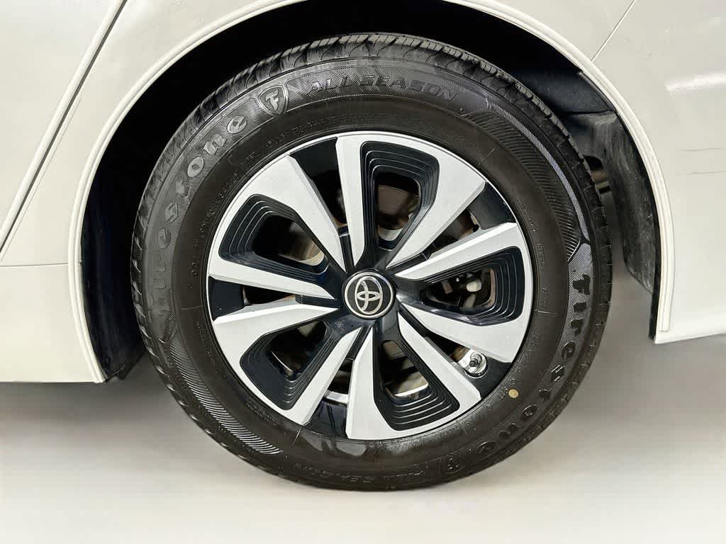 Thumbnail: 2019 Toyota Prius Prime - 8