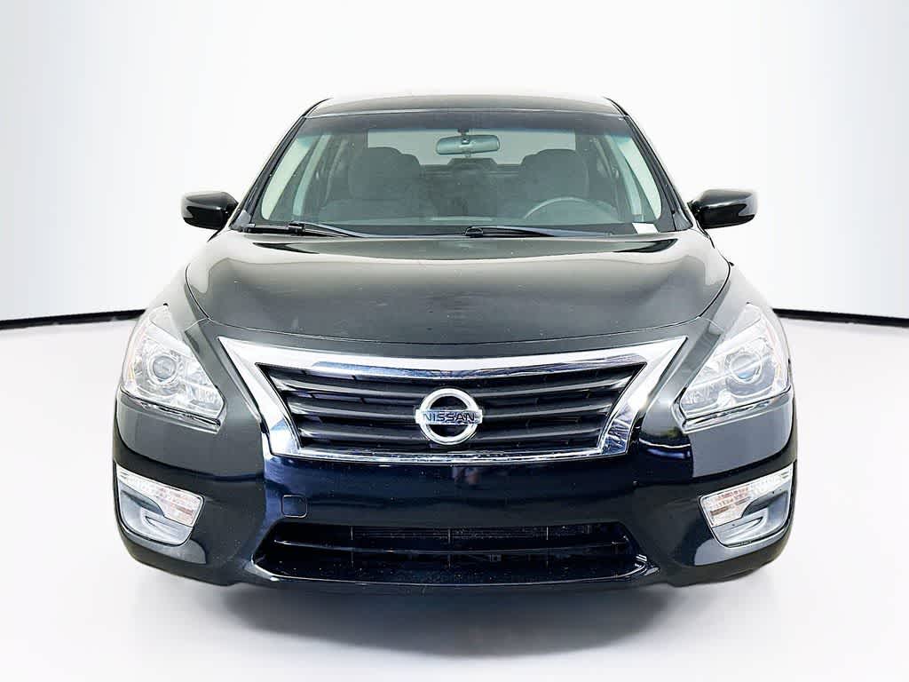 Thumbnail: 2015 Nissan Altima - 6