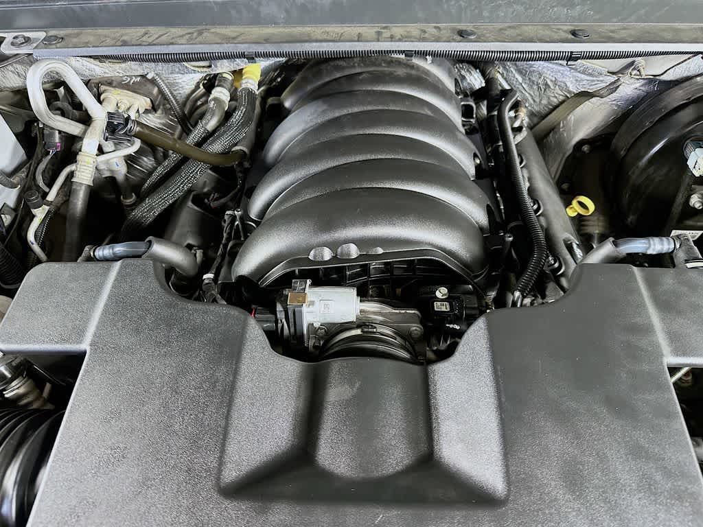 Thumbnail: 2015 Chevrolet Tahoe - 9