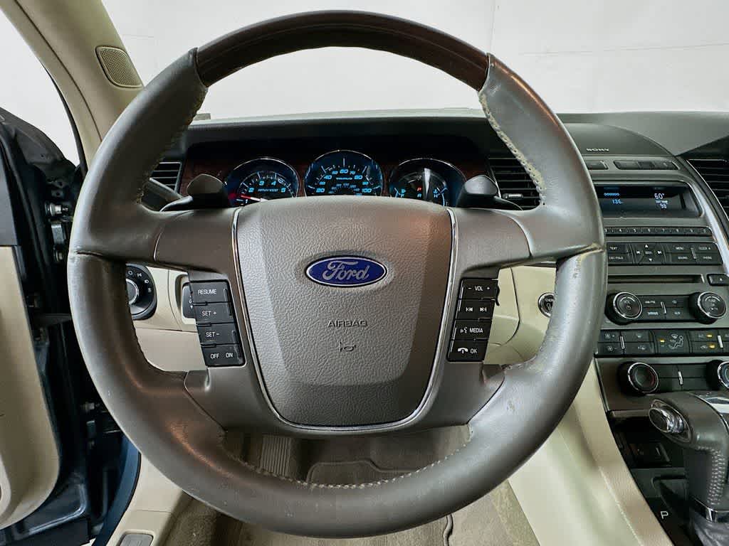 Thumbnail: 2010 Ford Taurus - 15