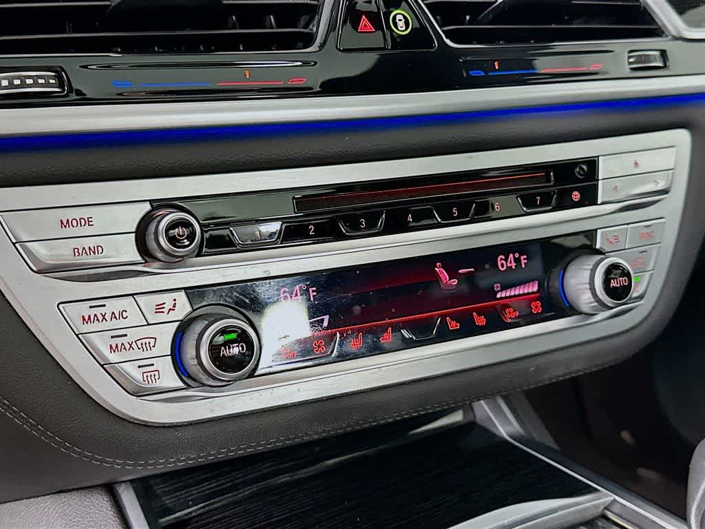 Thumbnail: 2020 BMW 7 Series - 33