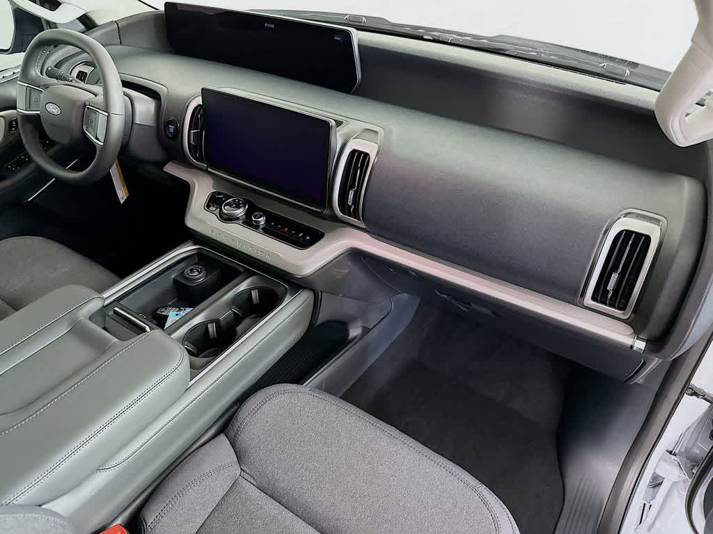 Thumbnail: 2026 Ford Expedition - 32