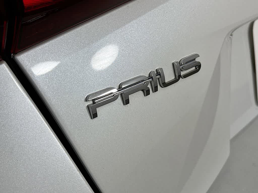 Thumbnail: 2021 Toyota Prius - 7