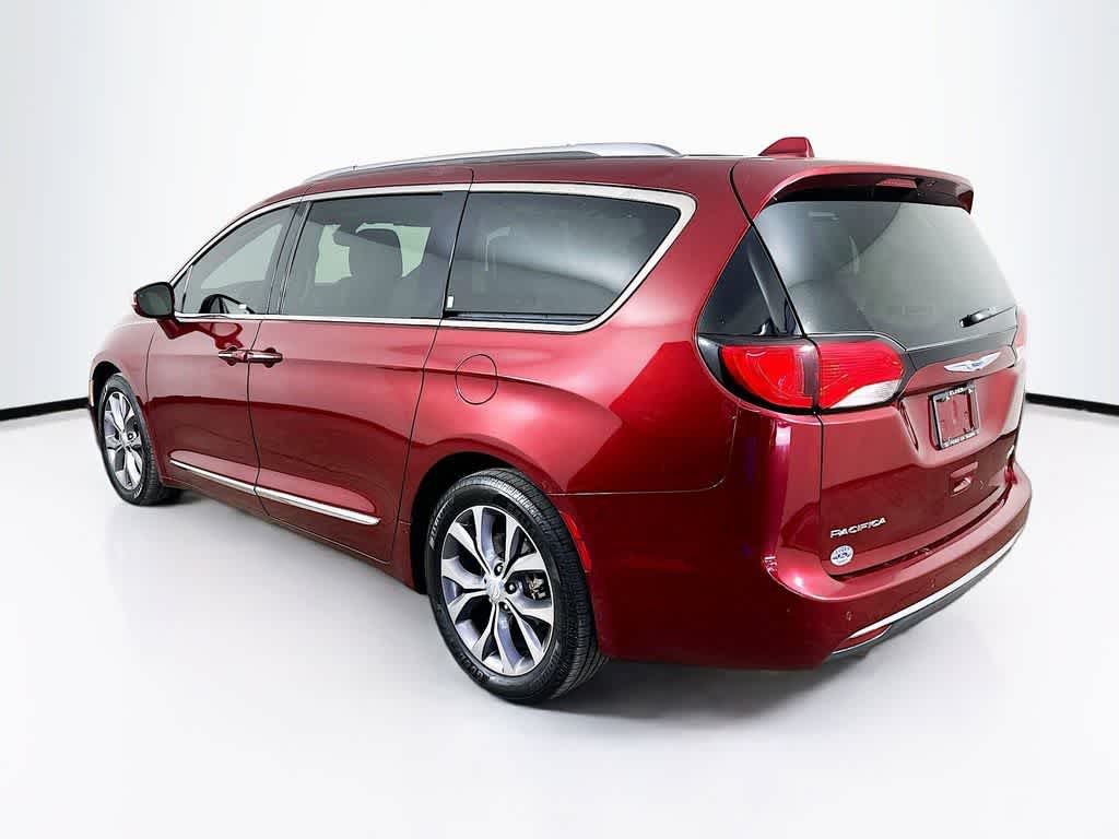 Thumbnail: 2019 Chrysler Pacifica - 4