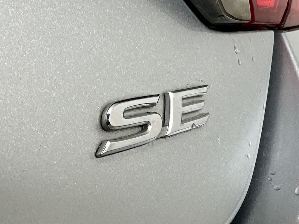 Thumbnail: 2017 Toyota Camry - 7