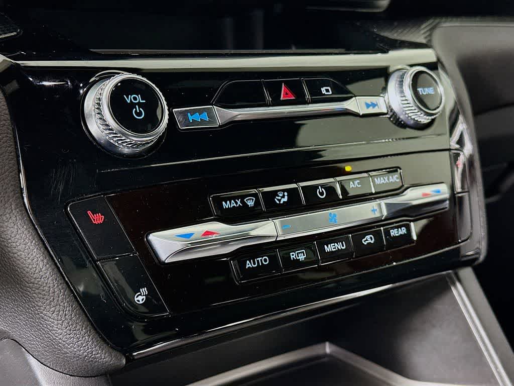 Thumbnail: 2022 Ford Explorer - 18