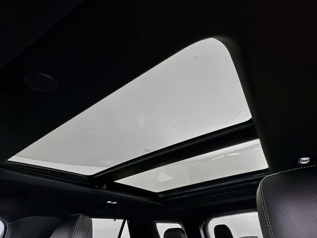 Thumbnail: 2022 Ford Explorer - 32