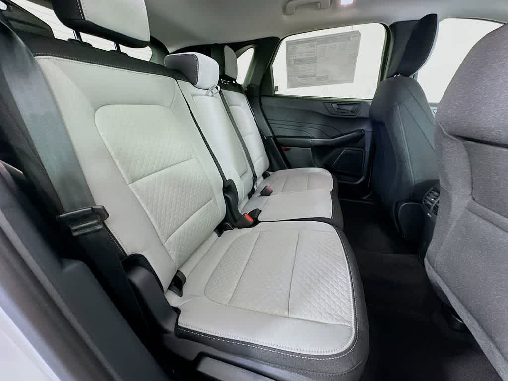 Thumbnail: 2025 Ford Escape - 31