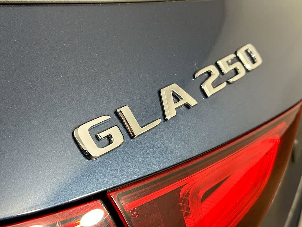 Thumbnail: 2022 Mercedes-Benz GLA - 7