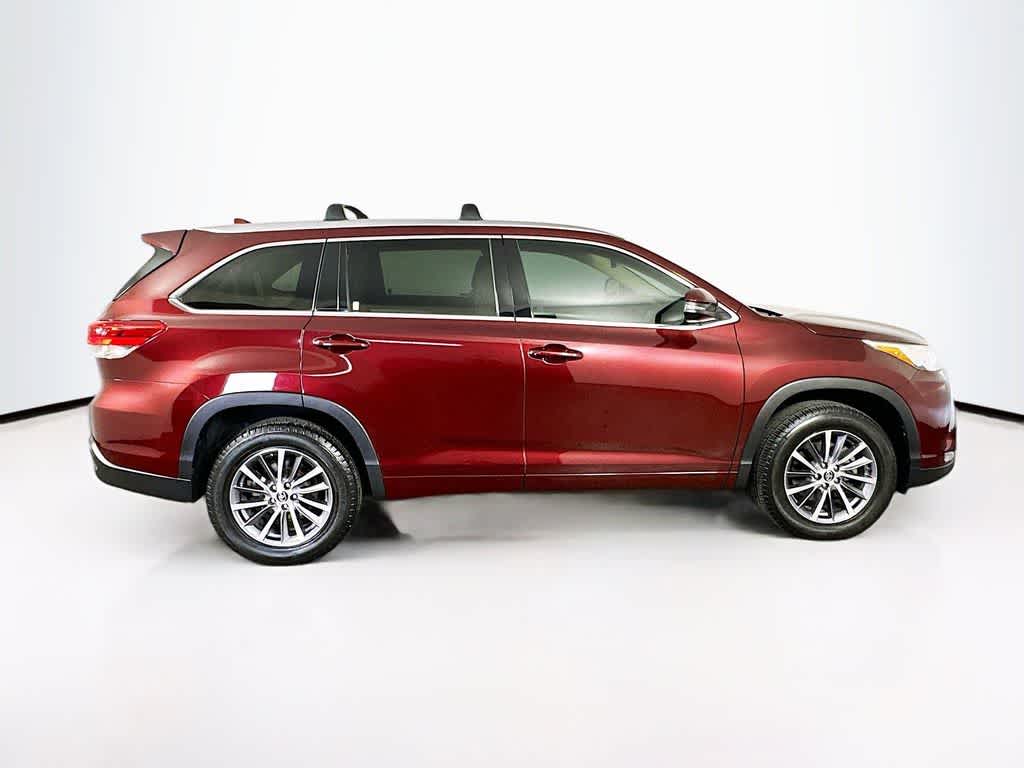 Thumbnail: 2018 Toyota Highlander - 26