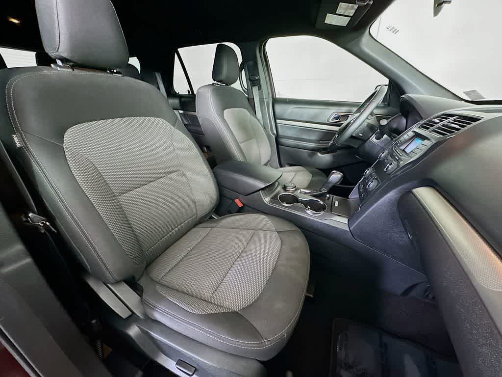 Thumbnail: 2019 Ford Explorer - 15