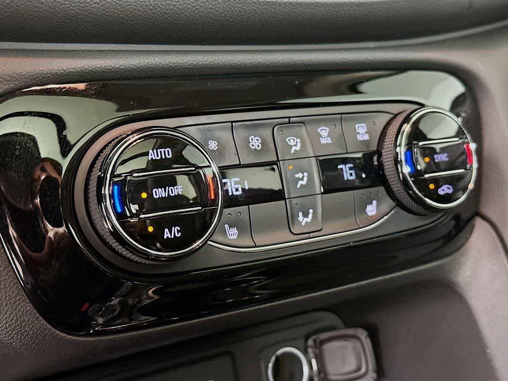 Thumbnail: 2022 Buick Encore GX - 17