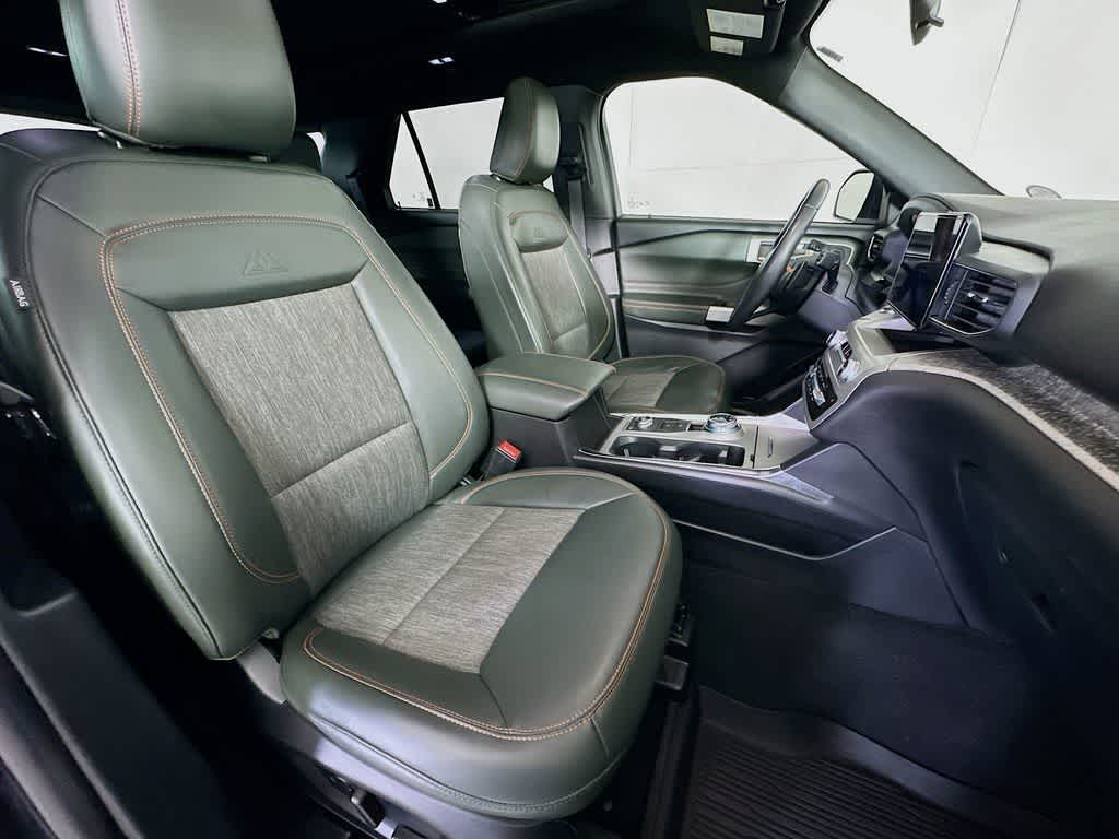 Thumbnail: 2022 Ford Explorer - 15