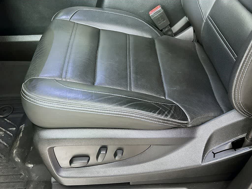 Thumbnail: 2019 GMC Yukon - 32