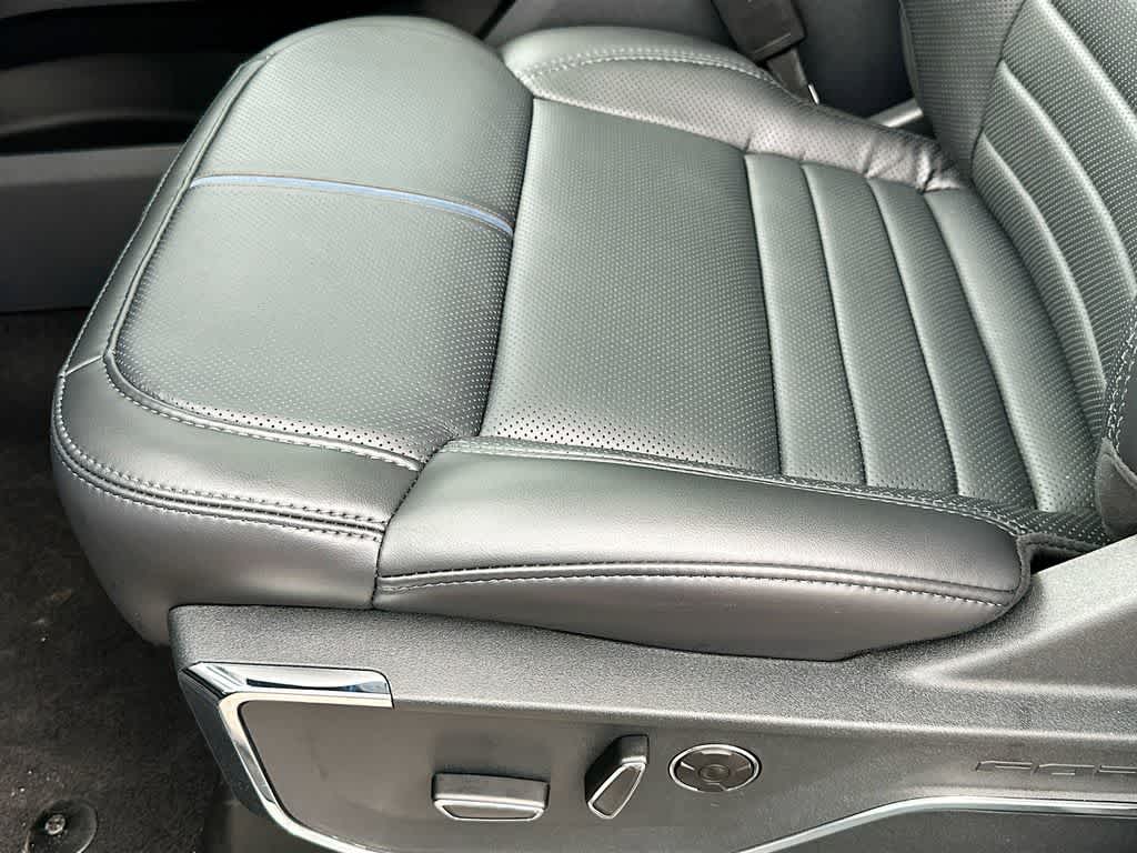 Thumbnail: 2025 Ford F-150 - 32