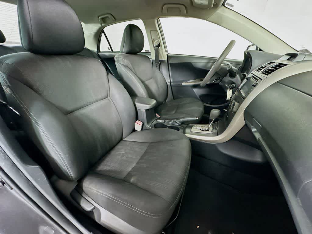 Thumbnail: 2013 Toyota Corolla - 14