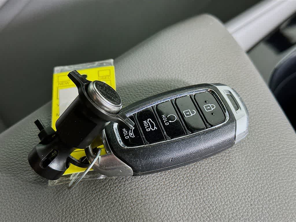 Thumbnail: 2023 Hyundai Elantra - 20